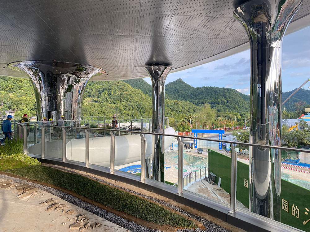 8K镜面不锈钢包柱